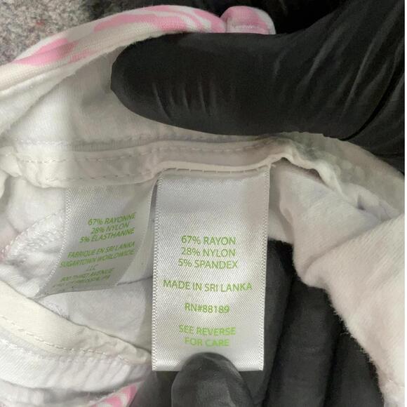 Lilly Pulitzer Pink Paisley Print Casual Shorts Size 6 - Picture 4 of 4